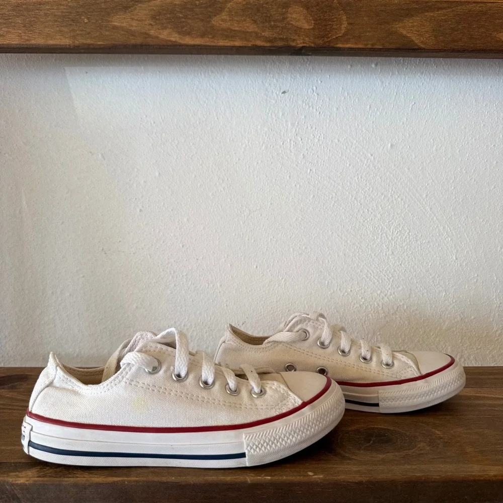 Converse Chuck Taylor All Star Low Top Youth Size 12 White Canvas Sneakers 3J256